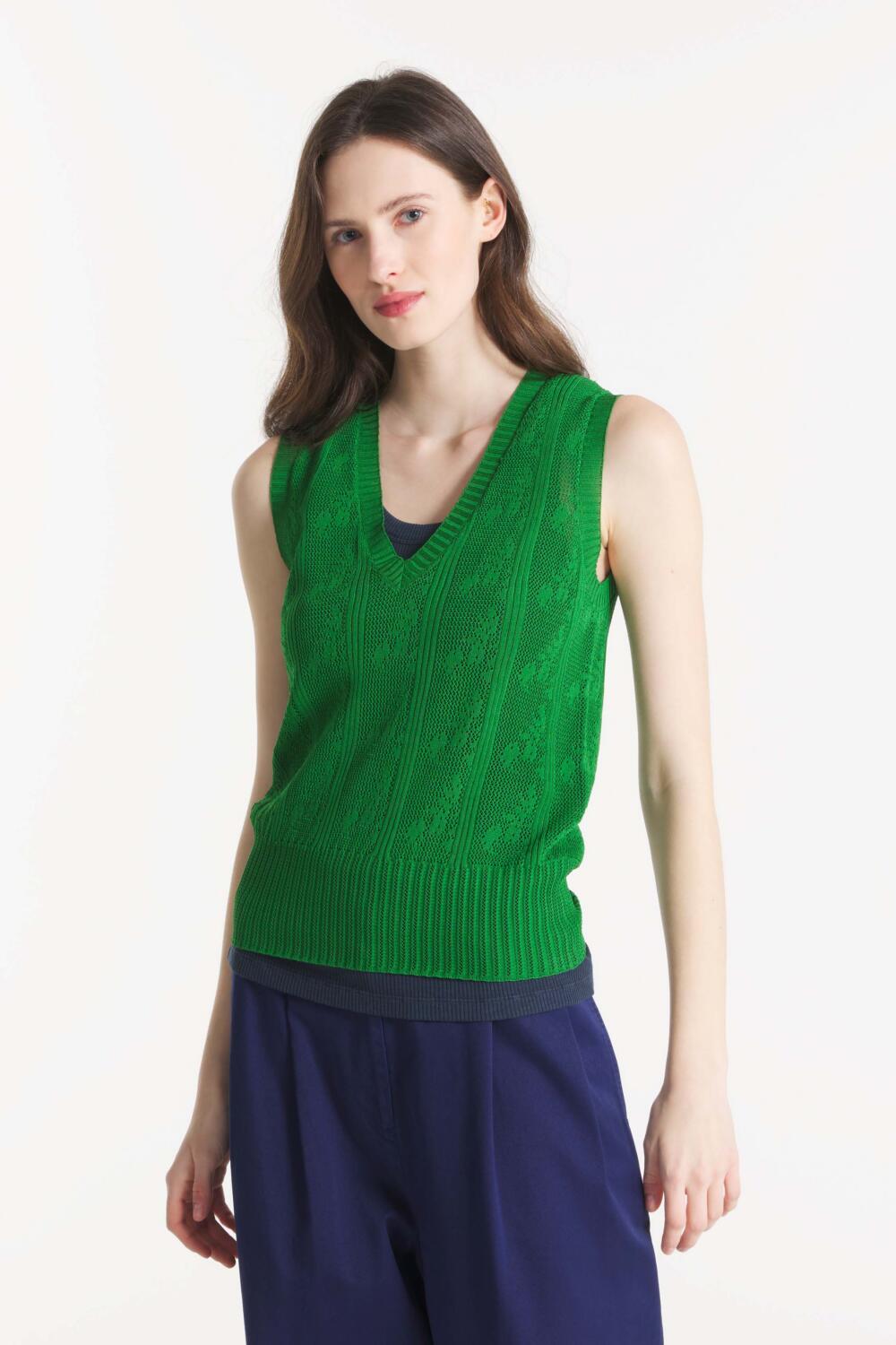 SABILA - SLEEVELESS SWEATER